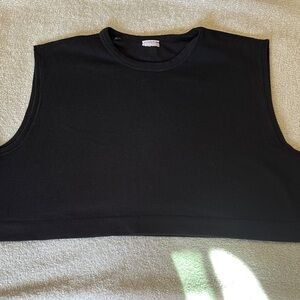 Gymshark- Black Sleeveless Women's crop Top